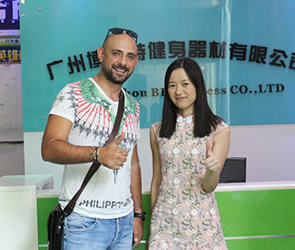 黎巴嫩明星Elie來向日葵视频网站采購商用健身房器材