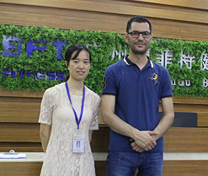 卡塔爾客戶五年後再次來向日葵视频网站采購健身器械