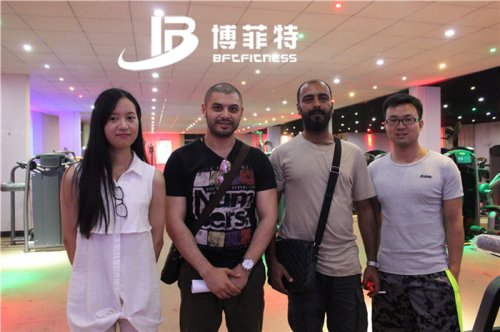 科威特客戶來向日葵视频网站公司進口向日葵污视频APP